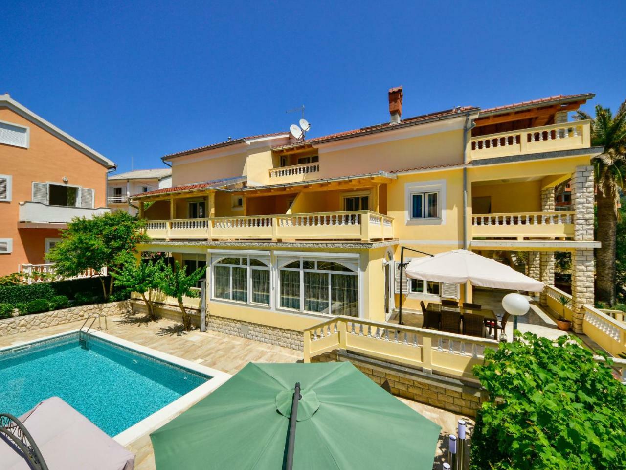 Apartment Olga-5 By Interhome Banjol Εξωτερικό φωτογραφία